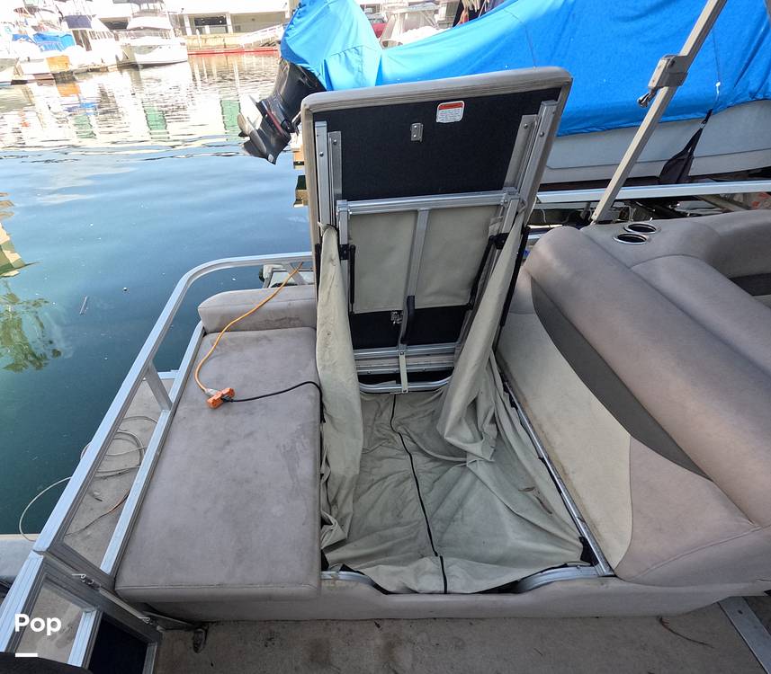 Slide: The Image of Sun Tracker Party Barge 24 DLX 2014 - 15175205
