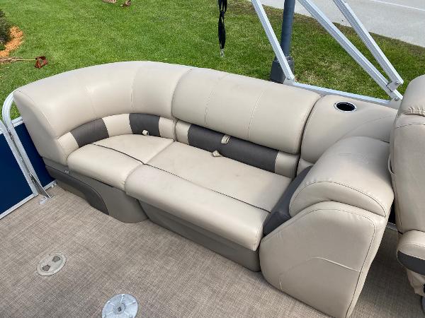Slide: The Image of 2021 Sun Tracker Party Barge 24 DLX pontoon boat with beige seating. - 12