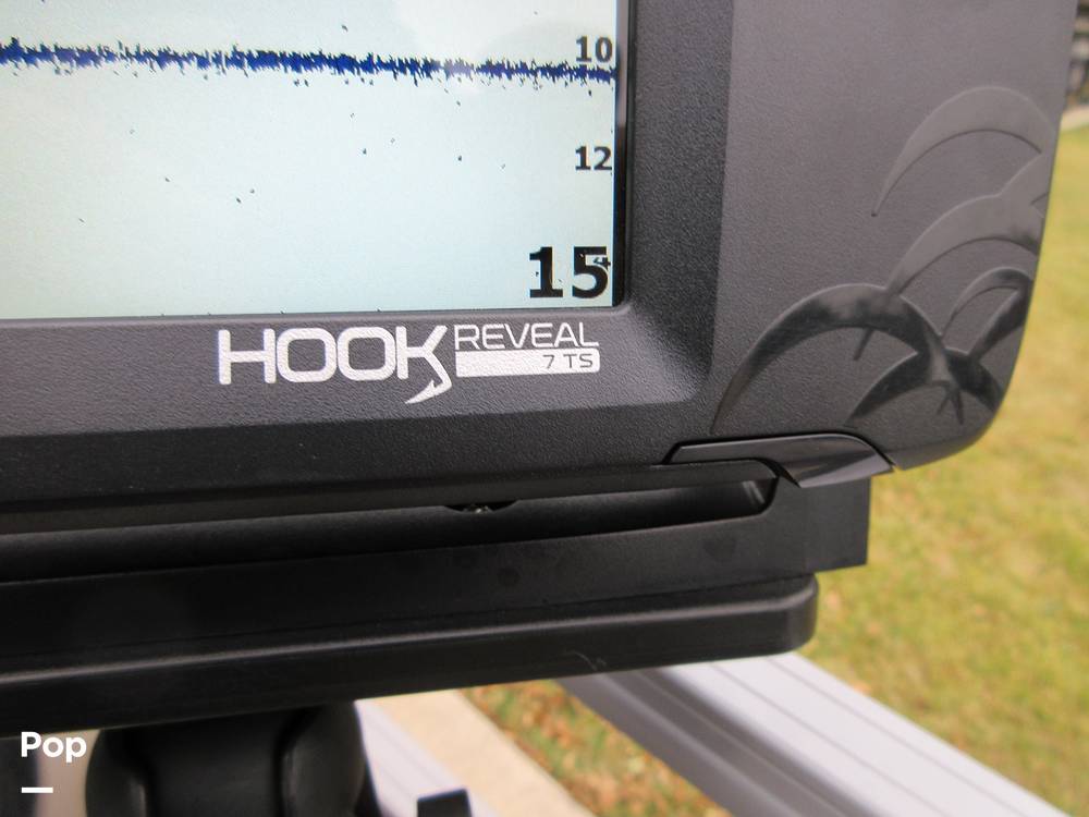 Slide: The Image of Sun Tracker Party Barge 24 DLX XP3 2020 - 14991510