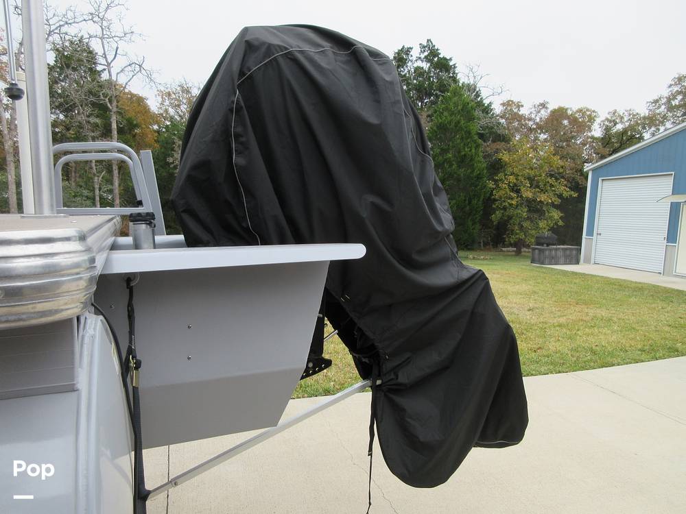 Slide: The Image of Sun Tracker Party Barge 24 DLX XP3 2020 - 14991372