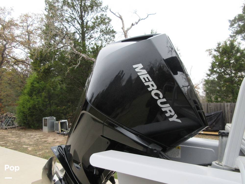 Slide: The Image of Sun Tracker Party Barge 24 DLX XP3 2020 - 14991391