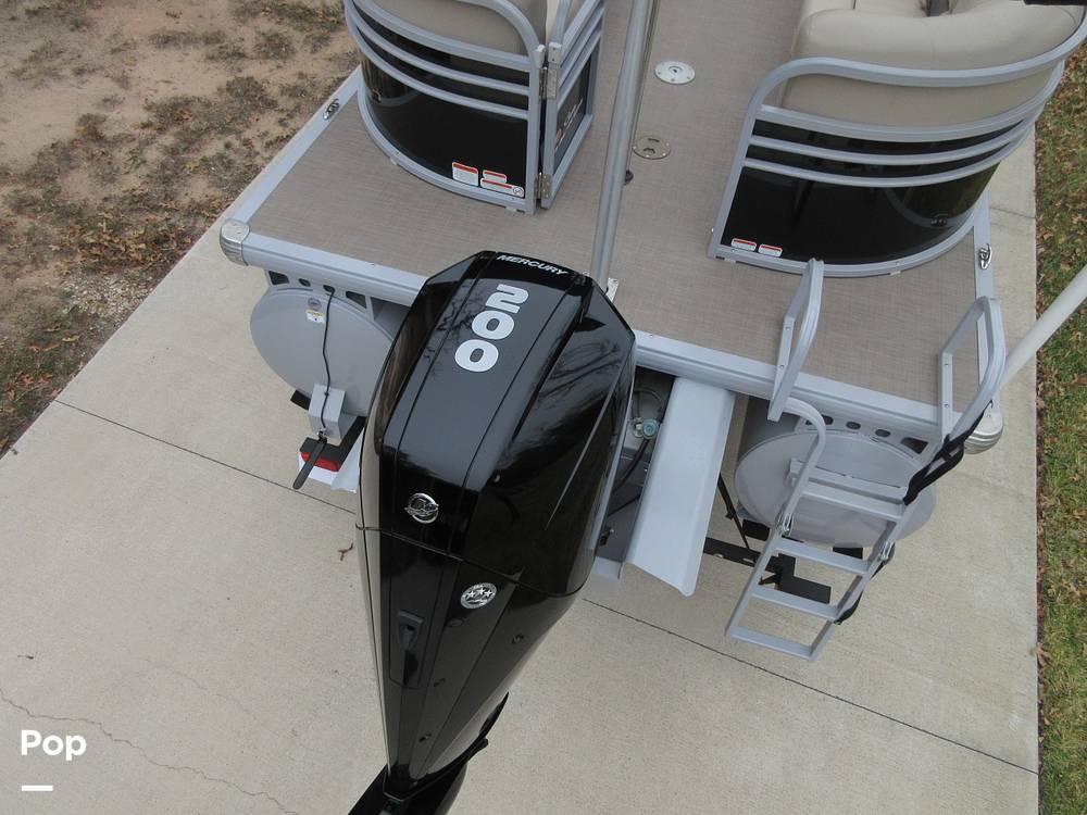 Slide: The Image of Sun Tracker Party Barge 24 DLX XP3 2020 - 14991468