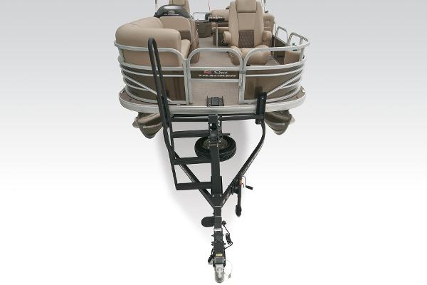 Slide: The Image of Sun Tracker SportFish 20 DLX 2023 - 19