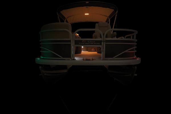 Slide: The Image of Sun Tracker SportFish 20 DLX 2023 - 48