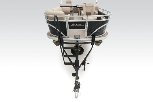 Slide: The Image of Sun Tracker SportFish 20 DLX 2025 - 11