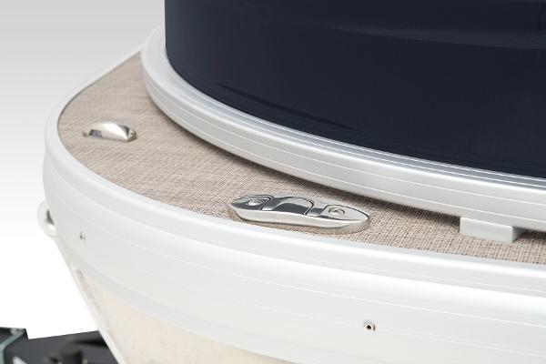 Slide: The Image of Sun Tracker SportFish 20 DLX 2025 - 13