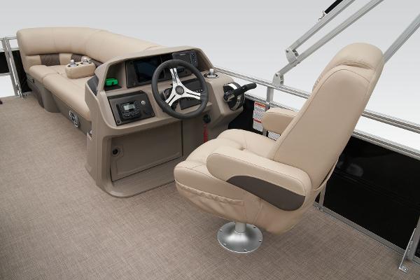 Slide: The Image of Sun Tracker SportFish 20 DLX 2025 - 22