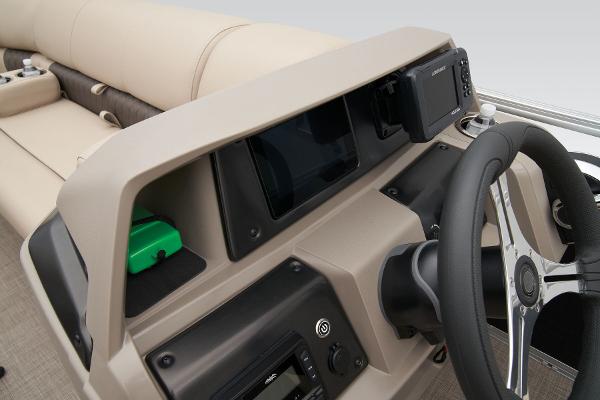Slide: The Image of Sun Tracker SportFish 20 DLX 2025 - 24