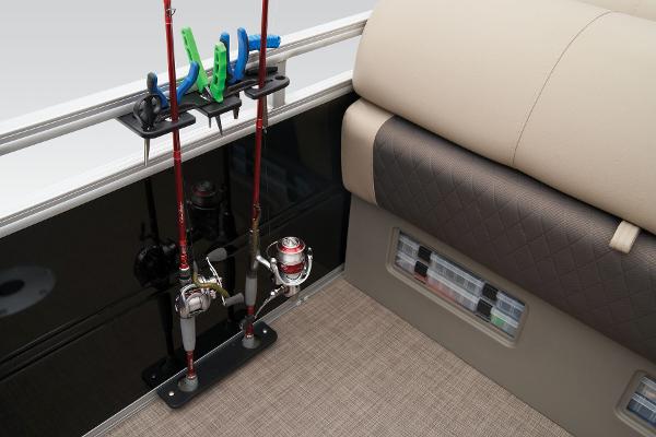 Slide: The Image of Sun Tracker SportFish 20 DLX 2025 - 41