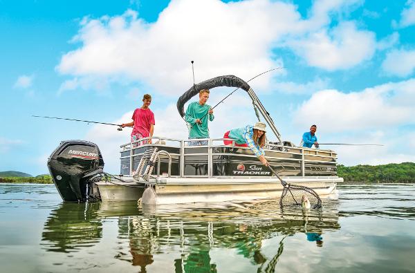 Slide: The Image of Sun Tracker SportFish 20 DLX 2025 - 65