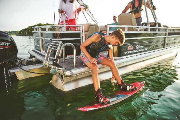 Slide: The Image of Sun Tracker SportFish 20 DLX 2025 - 74