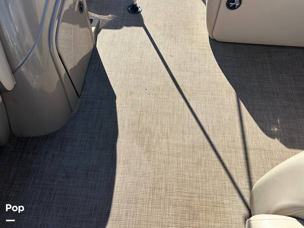 Slide: The Image of Sun Tracker Sportfish 22 DLX 2023 - 15104593