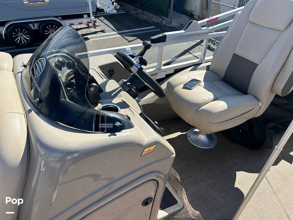 Slide: The Image of Sun Tracker Sportfish 22 DLX 2023 - 15104594
