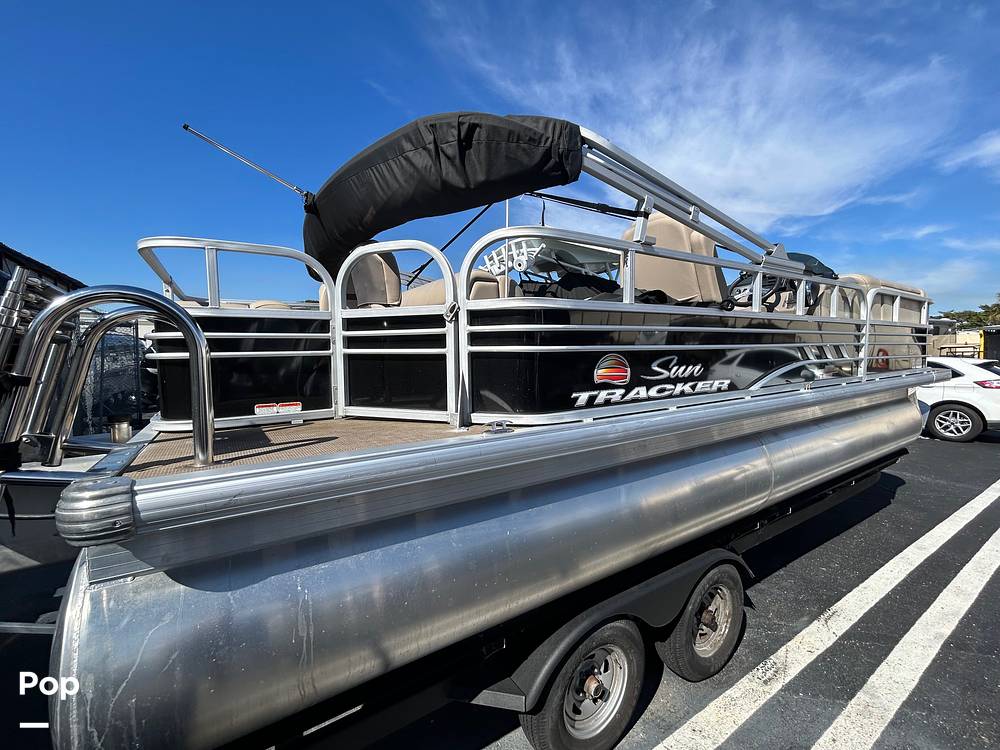 Slide: The Image of Sun Tracker Sportfish 22 DLX 2023 - 15104612