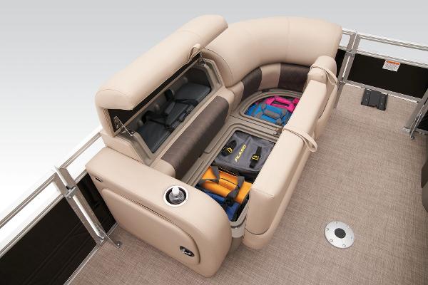 Slide: The Image of Sun Tracker SportFish 22 DLX 2025 - 22
