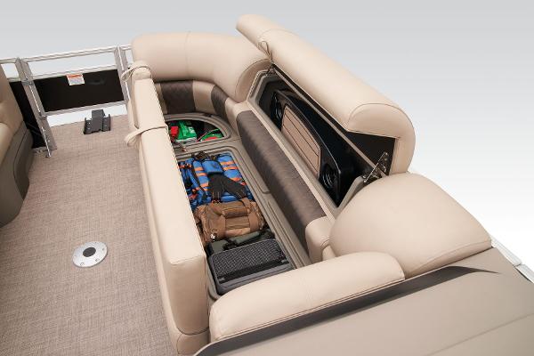 Slide: The Image of Sun Tracker SportFish 22 DLX 2025 - 24