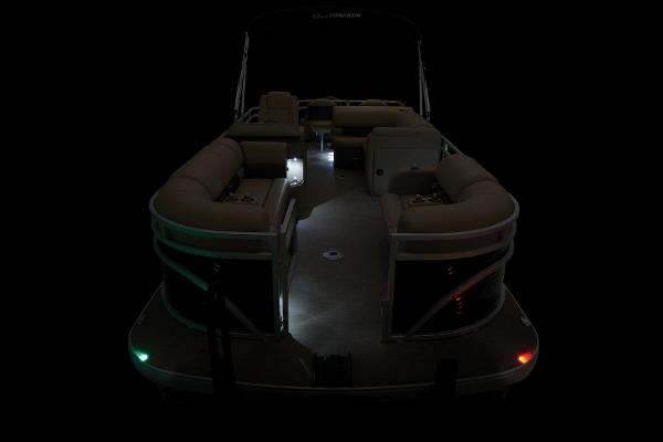 Slide: The Image of Sun Tracker SportFish 22 DLX 2025 - 66