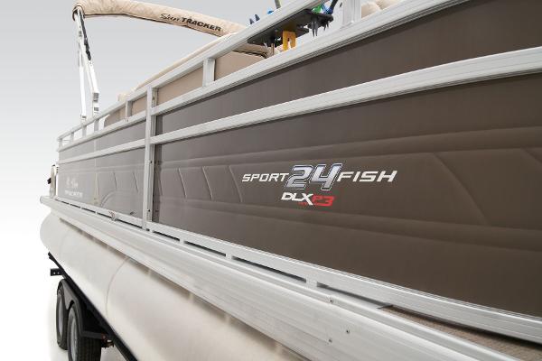 Slide: The Image of Sun Tracker Sportfish 24 XP3 2024 - 20