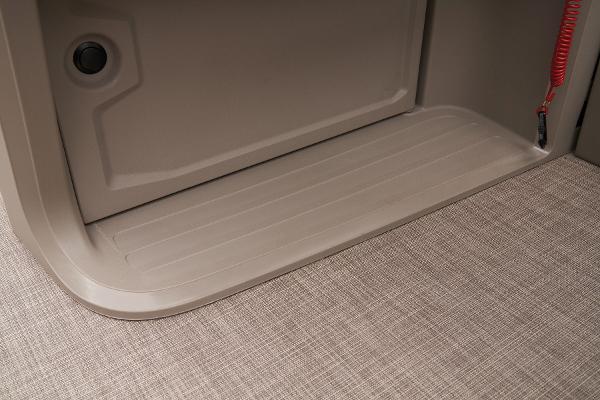Slide: The Image of Sun Tracker Sportfish 24 XP3 2025 - 31