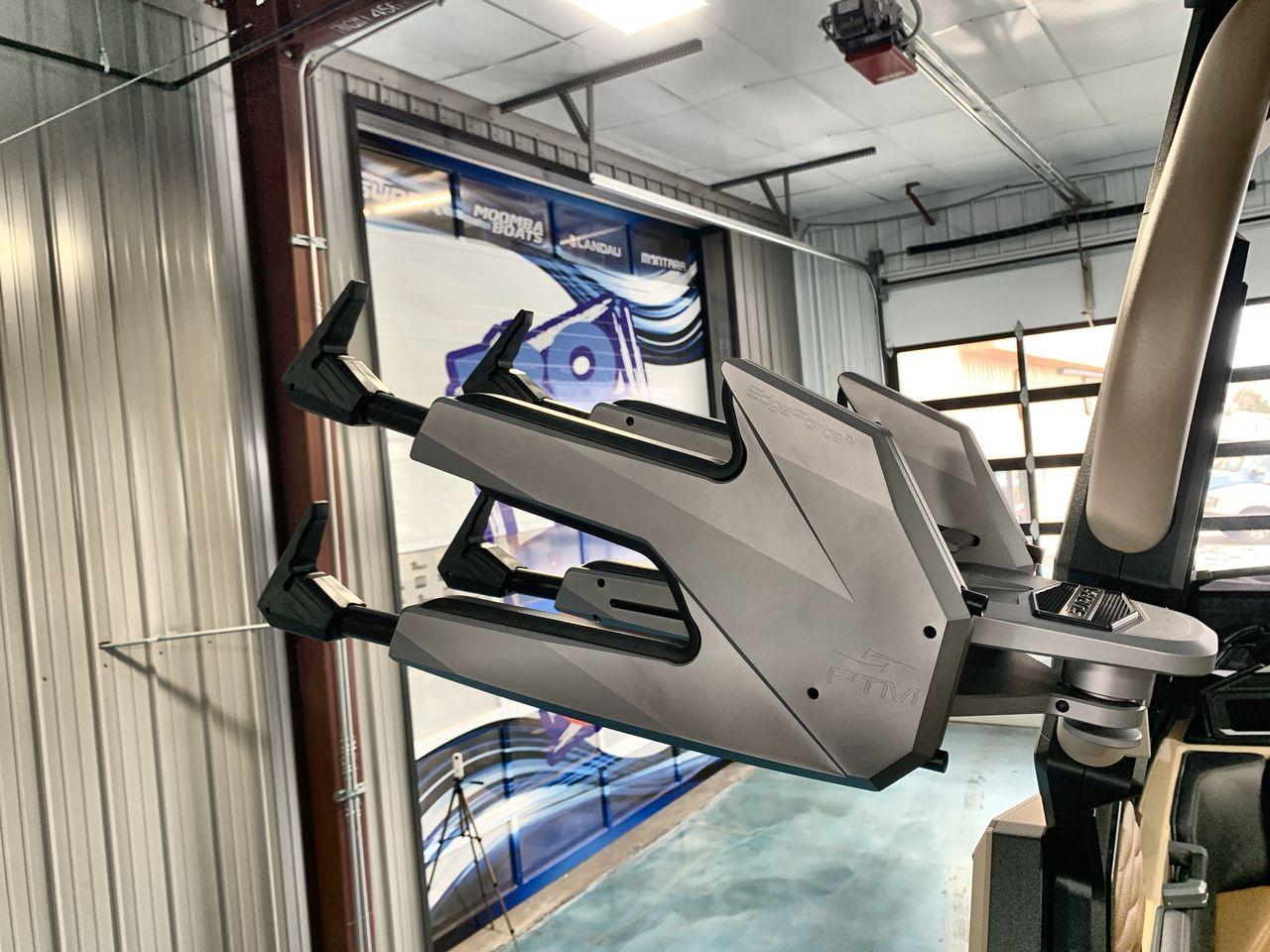 Slide: The Image of 2025 Supra SE boat accessory in a modern garage setting. - 21