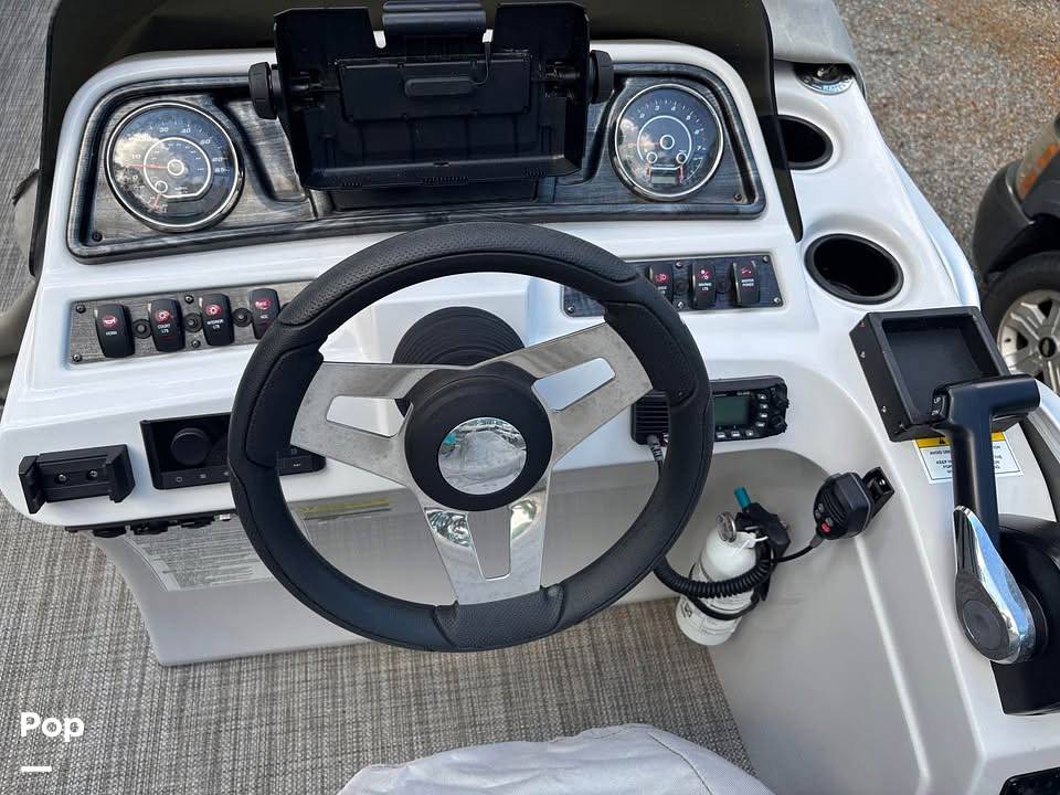 Slide: The Image of Sweetwater 2386FS 2022 - 15624432