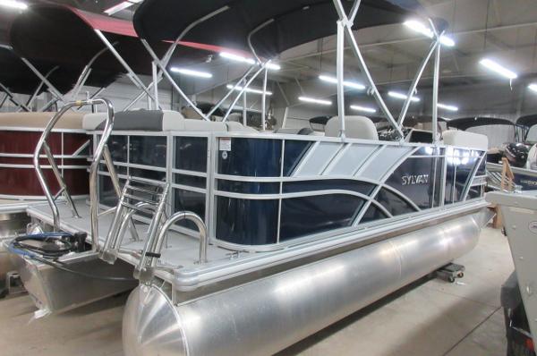 Slide: The Image of 2023 Sylvan 820 Mirage Cruise RE pontoon boat in showroom. - 1