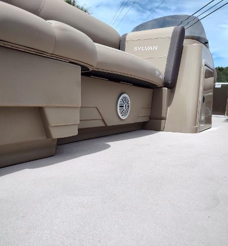 Slide: The Image of Sylvan Mirage 820 CRS - 2