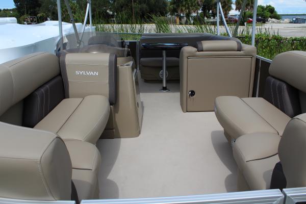 Slide: The Image of Sylvan Mirage 820 CRS - 3