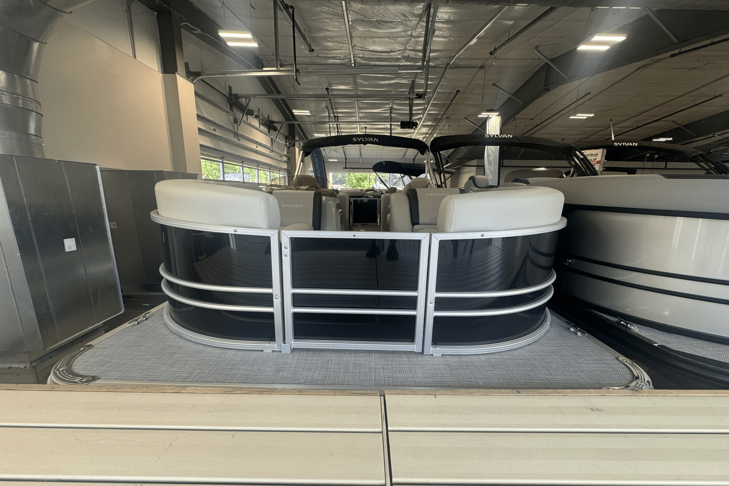 Slide: The Image of Sylvan MIRAGE 822 2025 - 0