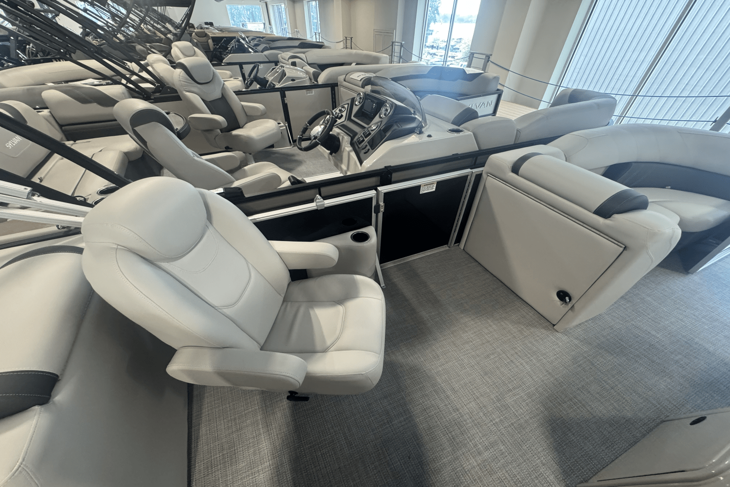 Slide: The Image of Sylvan MIRAGE 822 2025 - 11