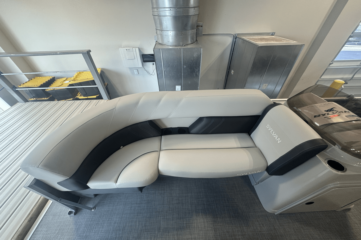 Slide: The Image of Sylvan MIRAGE 822 2025 - 5