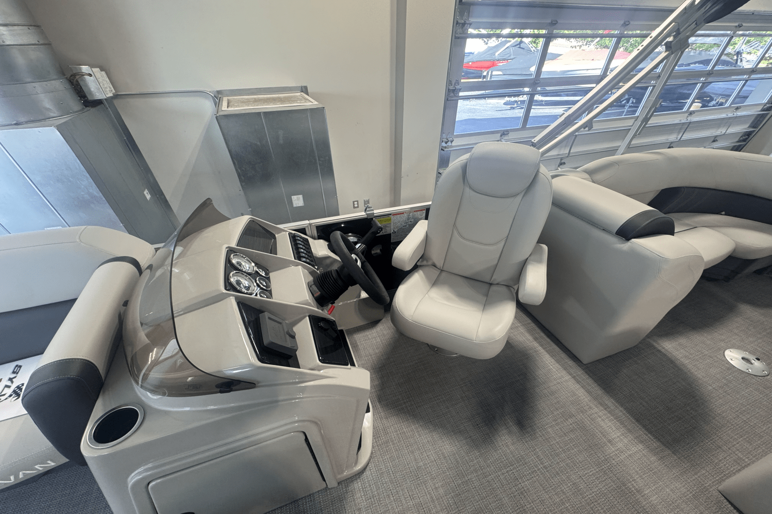 Slide: The Image of Sylvan MIRAGE 822 2025 - 8