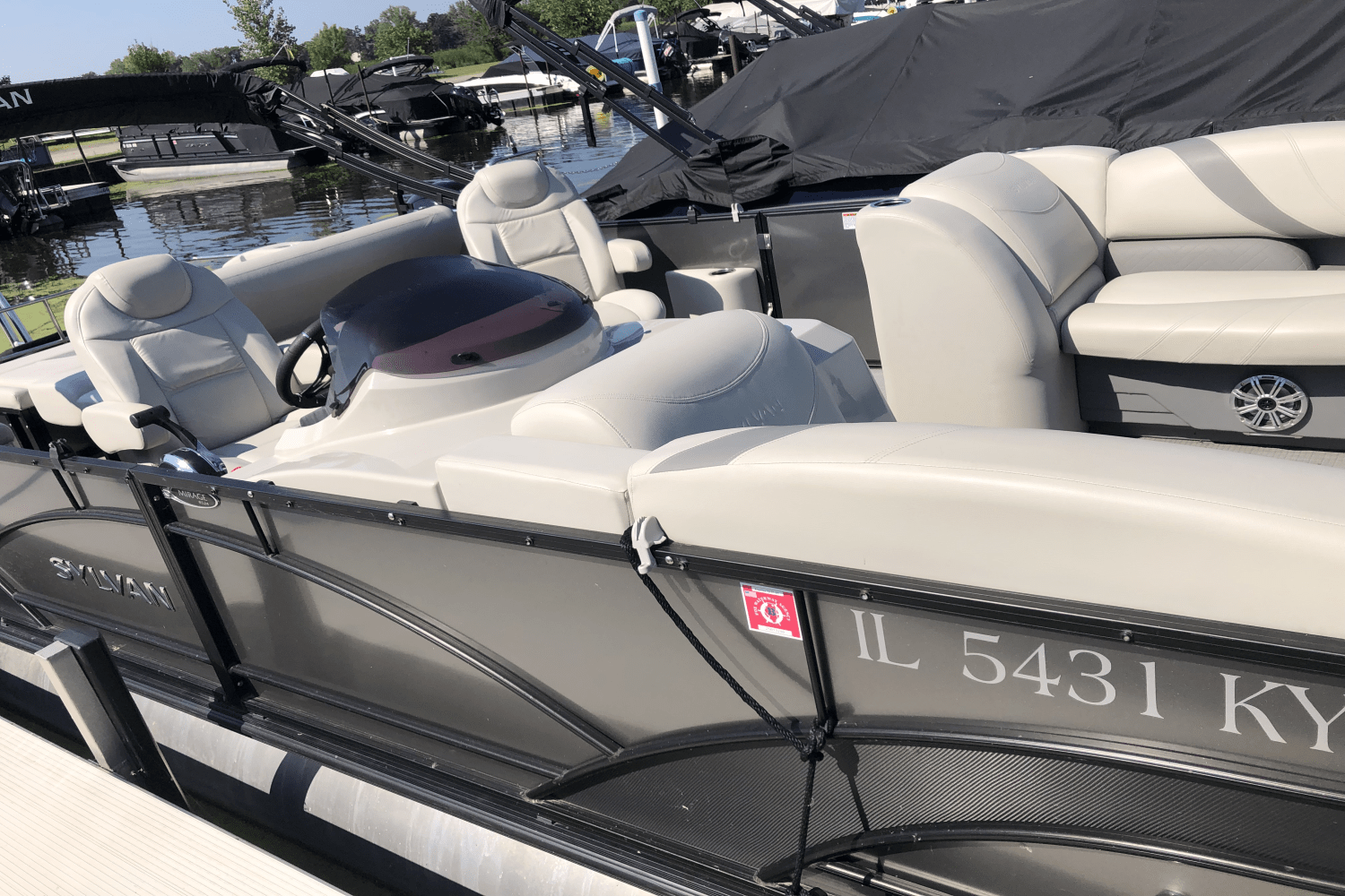 Slide: The Image of Sylvan MIRAGE 8524 DLZ 2019 - 25