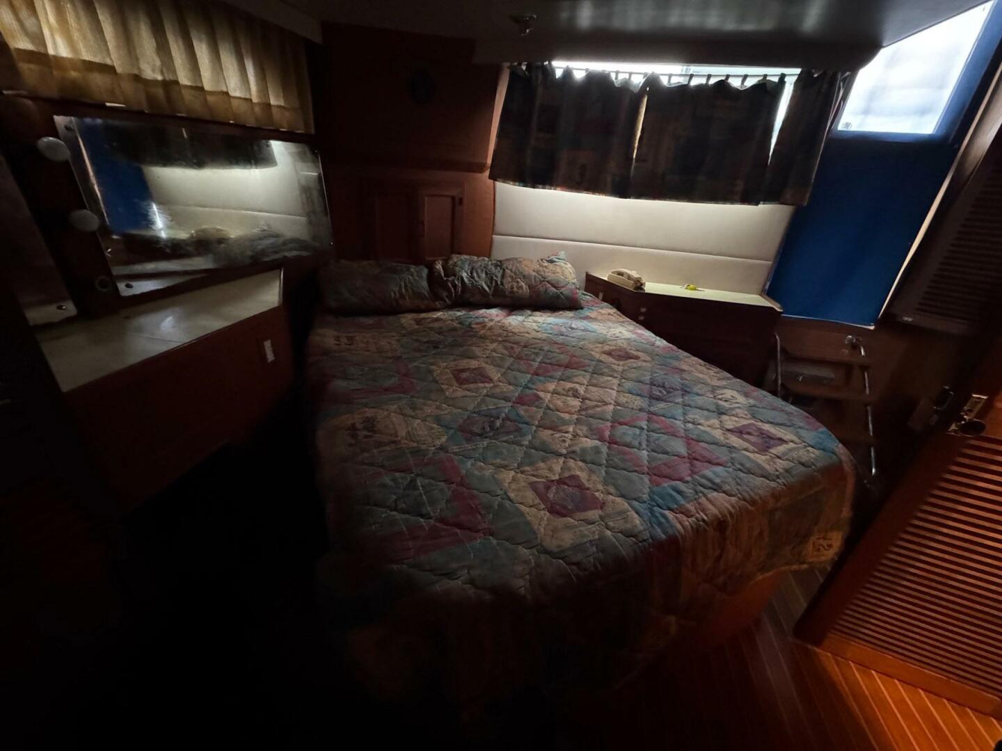 Slide: The Image of Symbol 51 Motor Yacht 1987 - 5049152