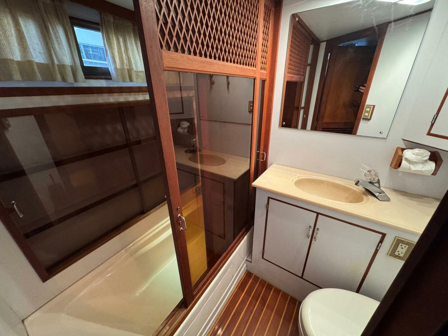Slide: The Image of Symbol 51 Motor Yacht 1987 - 5049153