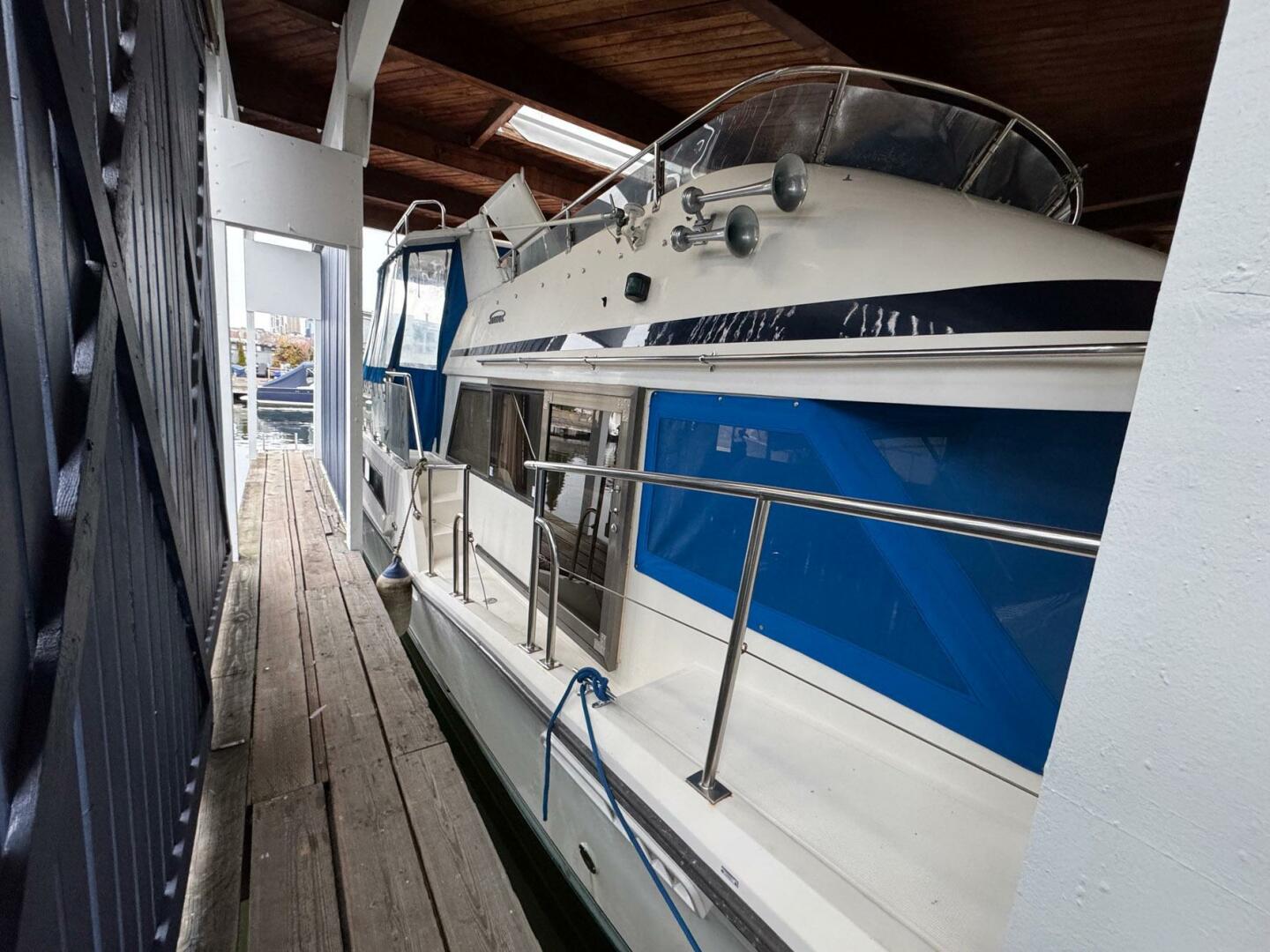 Slide: The Image of Symbol 51 Motor Yacht 1987 - 5049141
