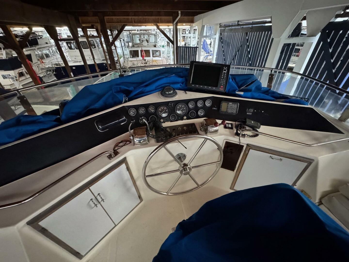 Slide: The Image of Symbol 51 Motor Yacht 1987 - 5049143