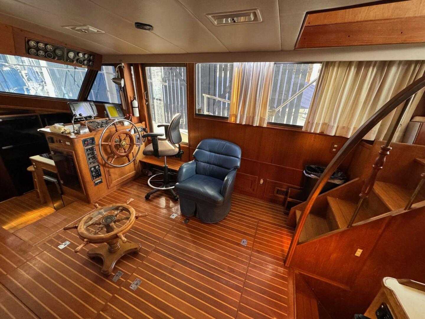 Slide: The Image of Symbol 51 Motor Yacht 1987 - 5049145