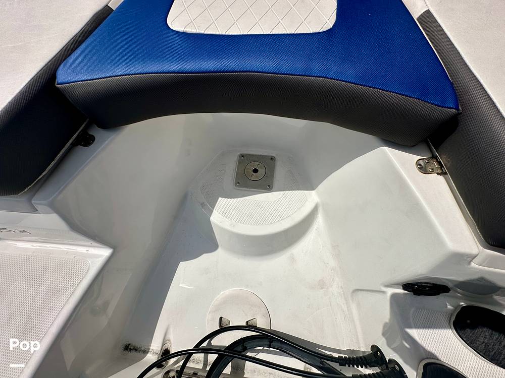 Slide: The Image of Tahoe 185 2022 - 15569014