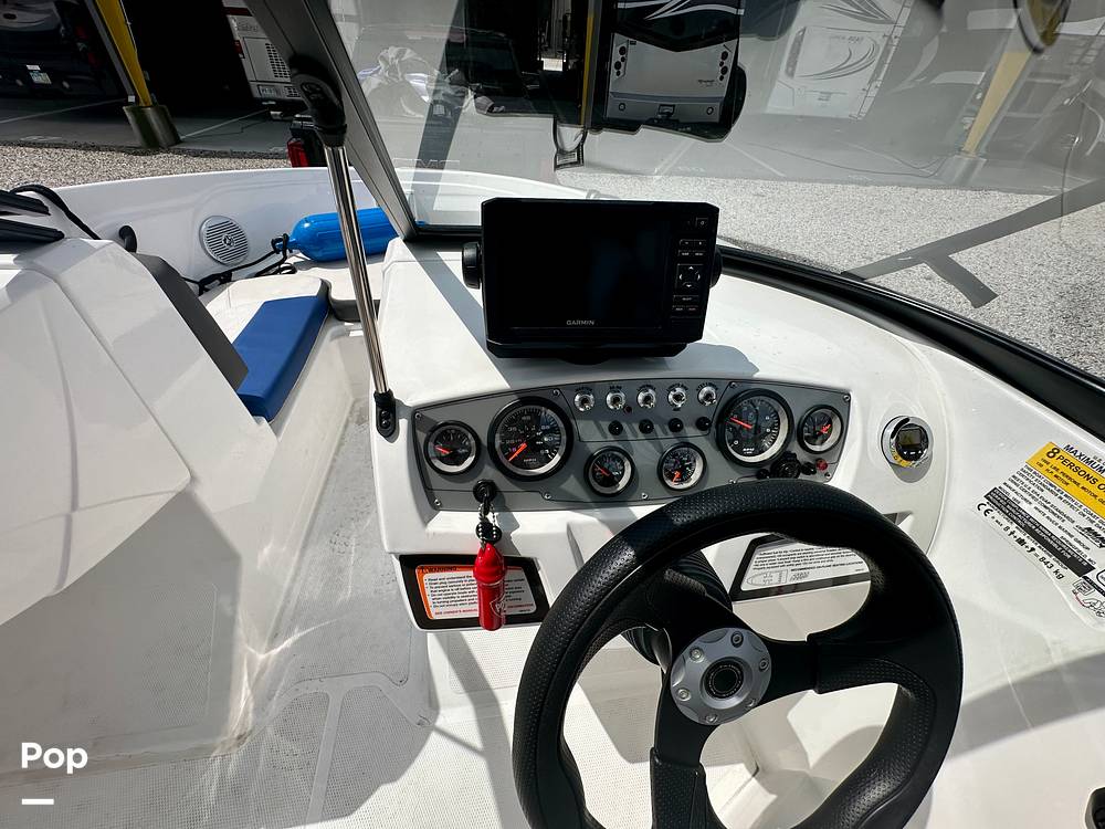 Slide: The Image of GPS / Fishfinder - 15569036
