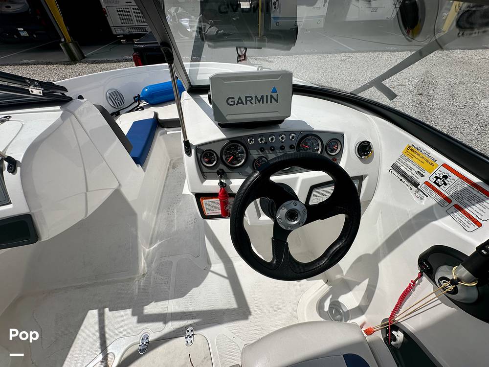 Slide: The Image of GPS / Fishfinder - 15569037