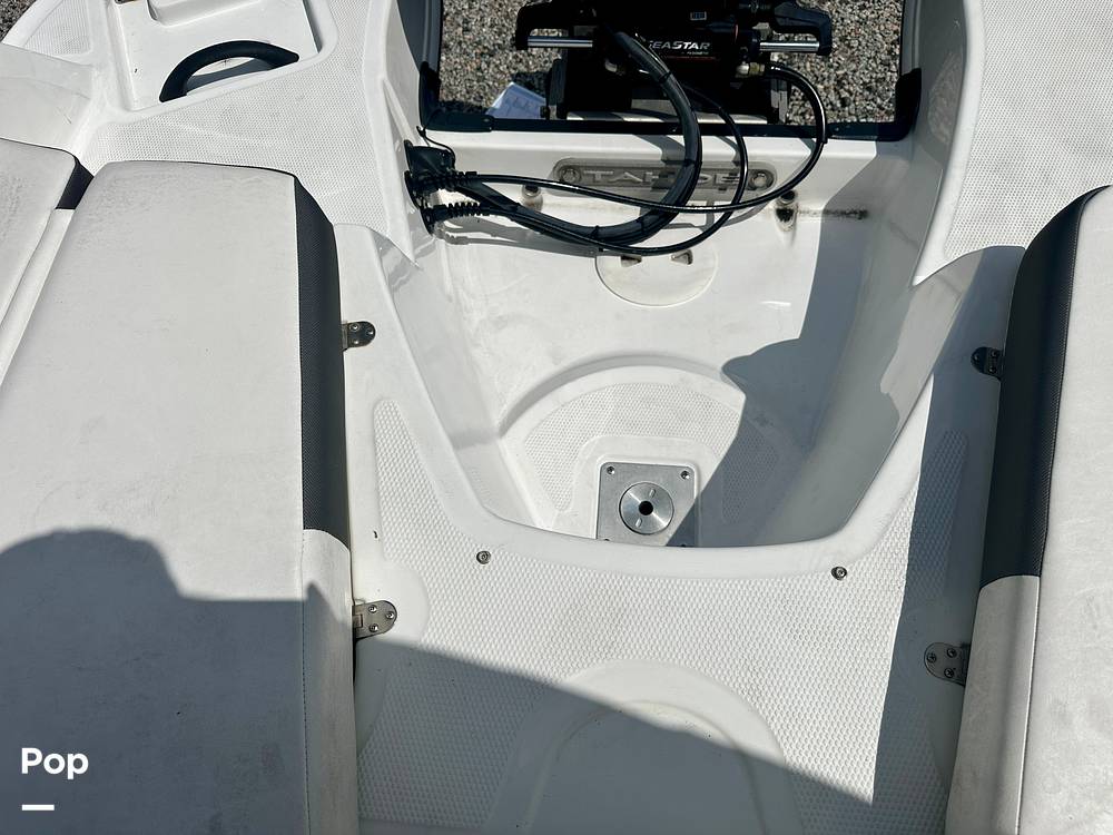 Slide: The Image of Tahoe 185 2022 - 15569056