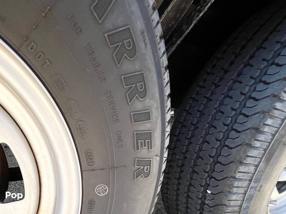 Slide: The Image of Tire Date Code - 15233553