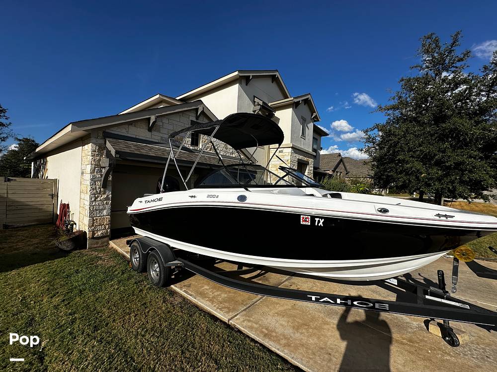 Slide: The Image of Tahoe 200S 2022 - 14862082