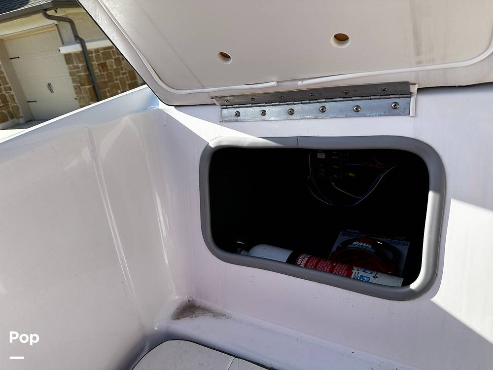 Slide: The Image of Tahoe 200S 2022 - 14861489