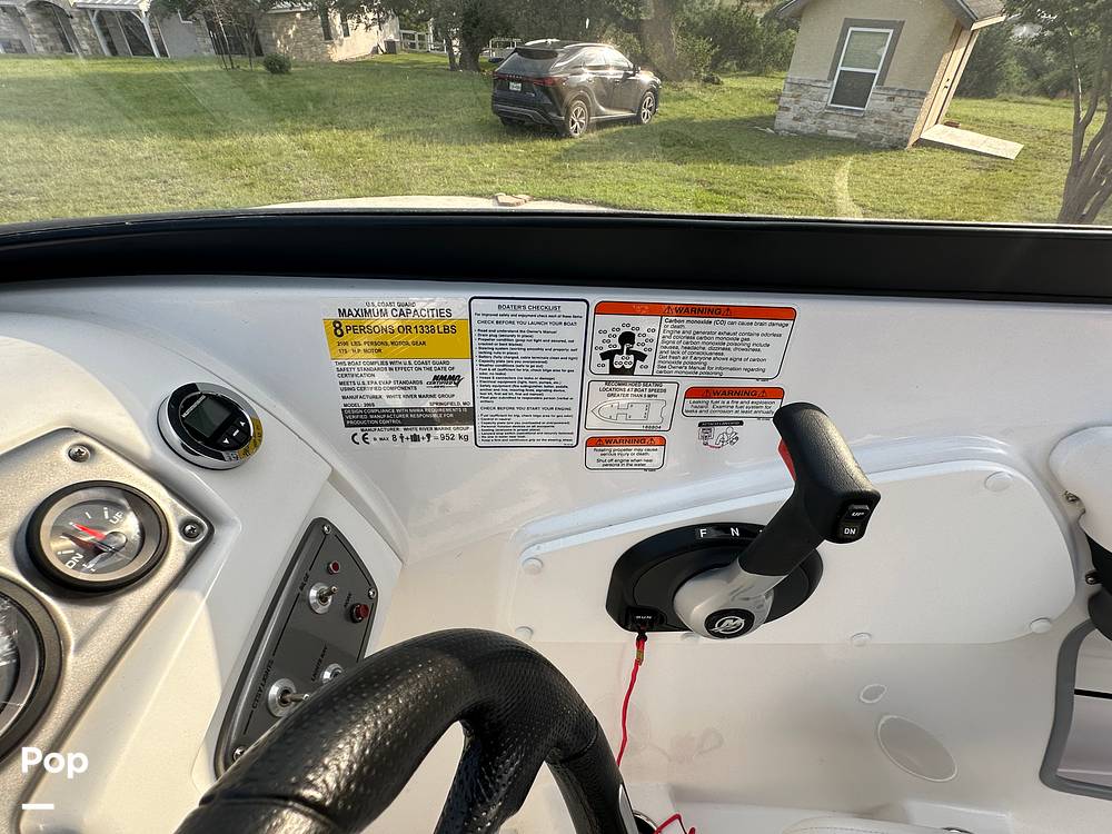 Slide: The Image of Tahoe 200 S 2022 - 15392416