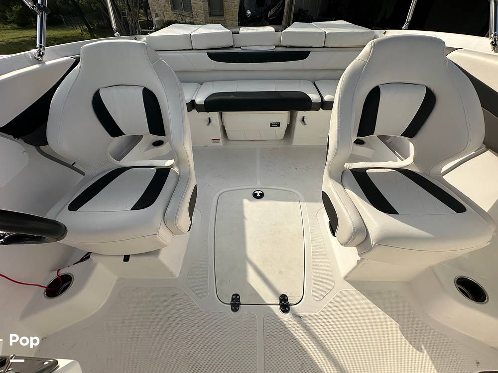 Slide: The Image of Tahoe 200 S 2022 - 15392429