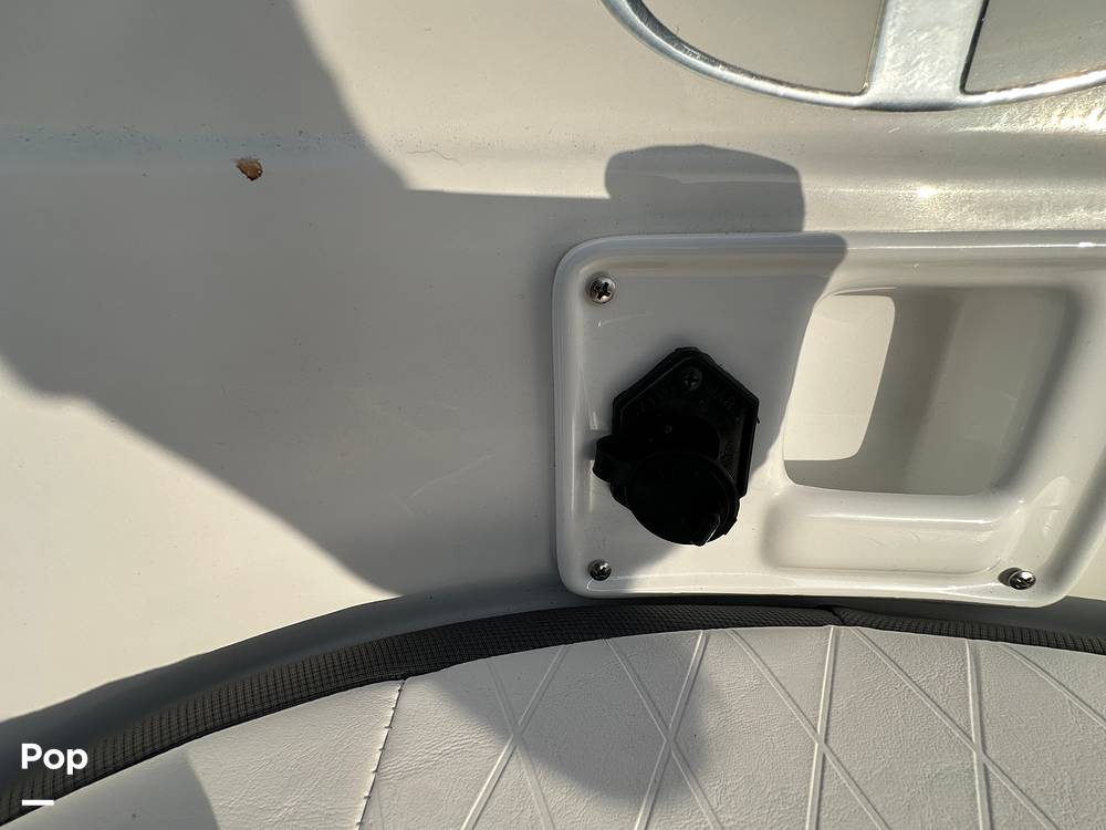 Slide: The Image of Tahoe 200 S 2022 - 15392432