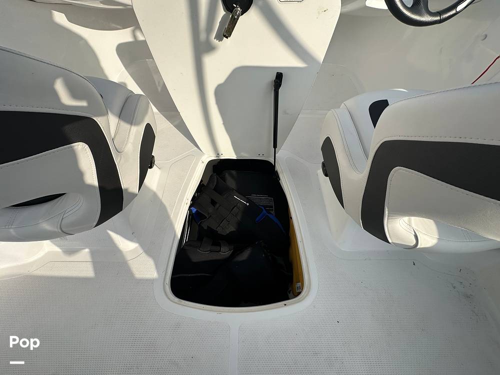 Slide: The Image of Tahoe 200 S 2022 - 15392583