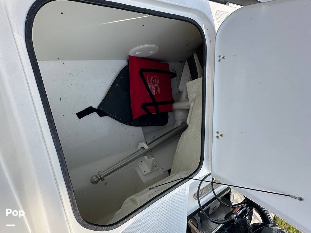 Slide: The Image of Tahoe 200 S 2022 - 15392597